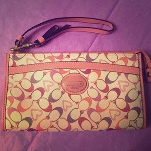 COACH Hearts Wristlet Wallet 💜💗NEW w/o Tags!